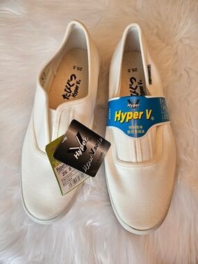 Nisshin Rubber Hyper V #1000 Japanese Tabi Slip-On Shoes - White - Size 25.5
